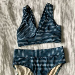 Nani Switch V crop set Atlantic stripe size small /// price is FIRM